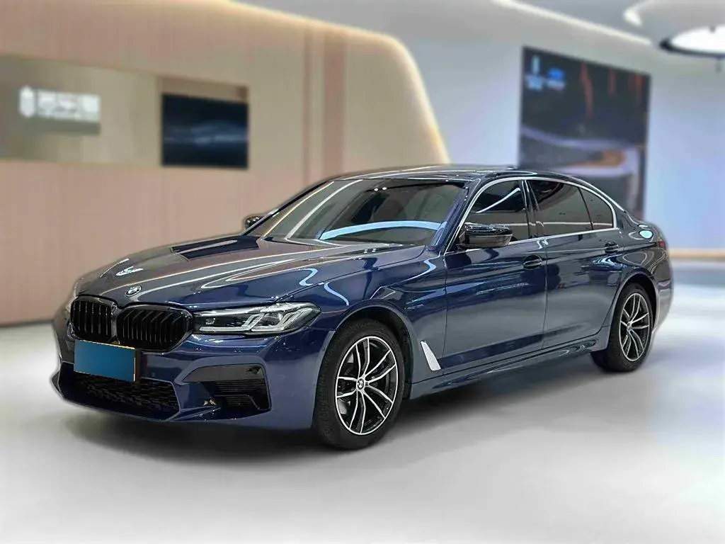 2022 BMW 5 Series 2.0T 184HP L4 8AT