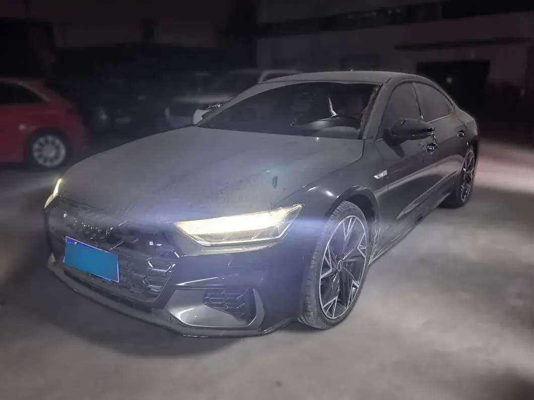 2024 Audi A7L 2.0T 245HP L4 7DCT