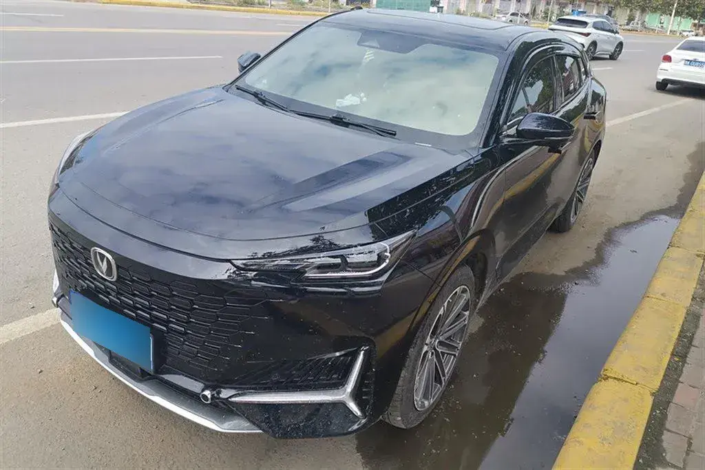 2021 ChangAn UNI-K 2.0T 233HP L4 8AT