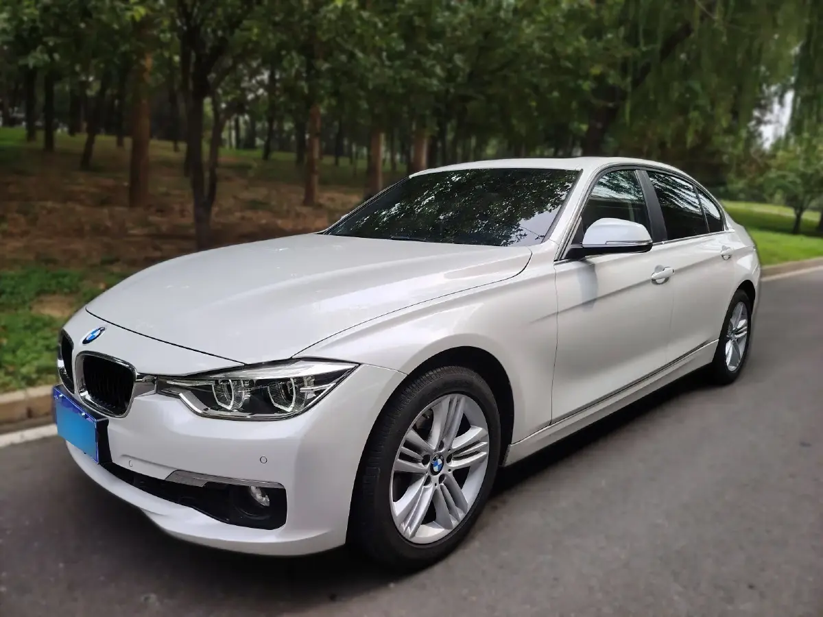 2017 BMW 3 Series 2.0T 184HP L4 8AT