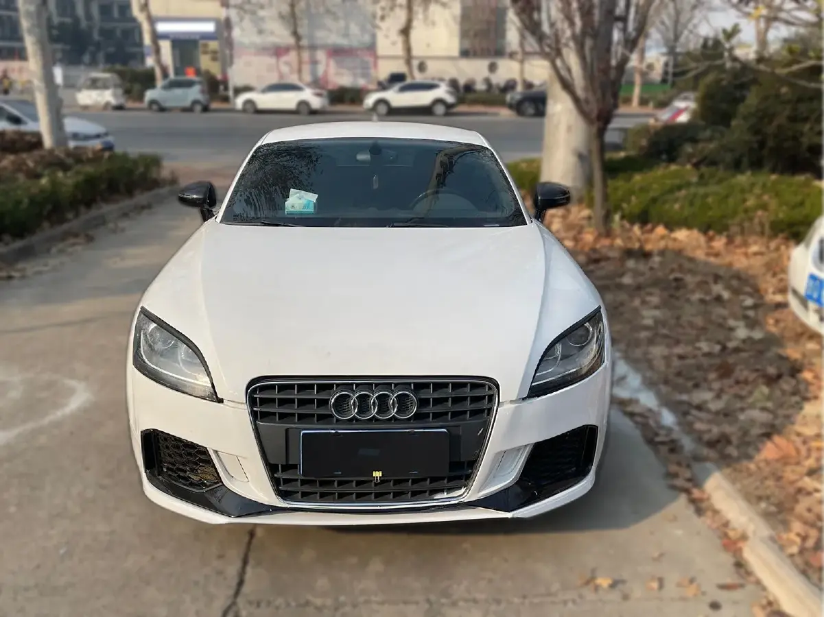 2011 Audi TT 2.0T 211HP L4 6DCT