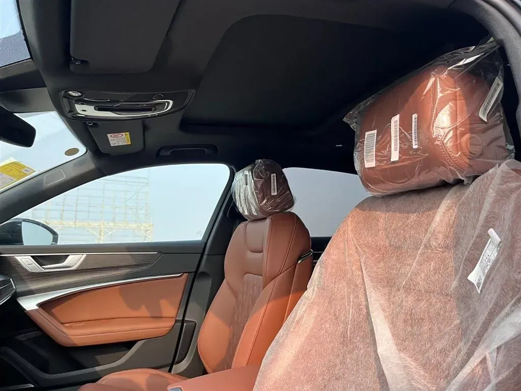 2025 Audi A6L 3.0T 340HP V6 7DCT,autocango,china used car exporter,china ev exporter,chinese used car exporter,chinese used ev exporter