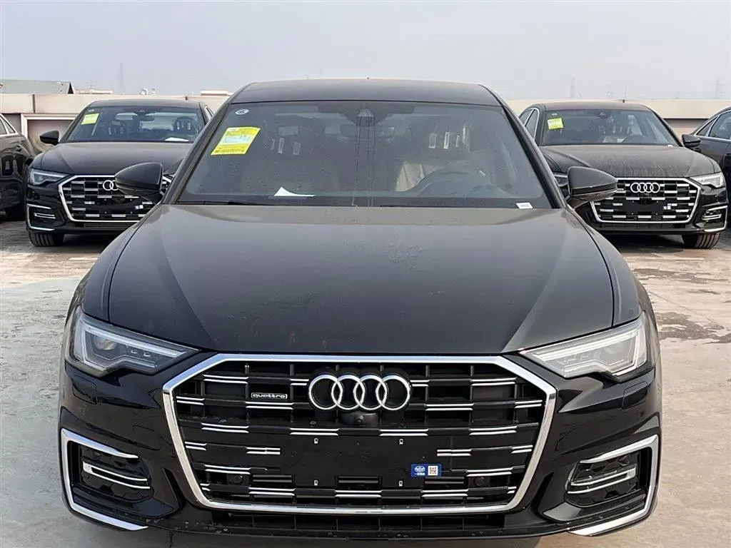 2025 Audi A6L 3.0T 340HP V6 7DCT,autocango,china used car exporter,china ev exporter,chinese used car exporter,chinese used ev exporter