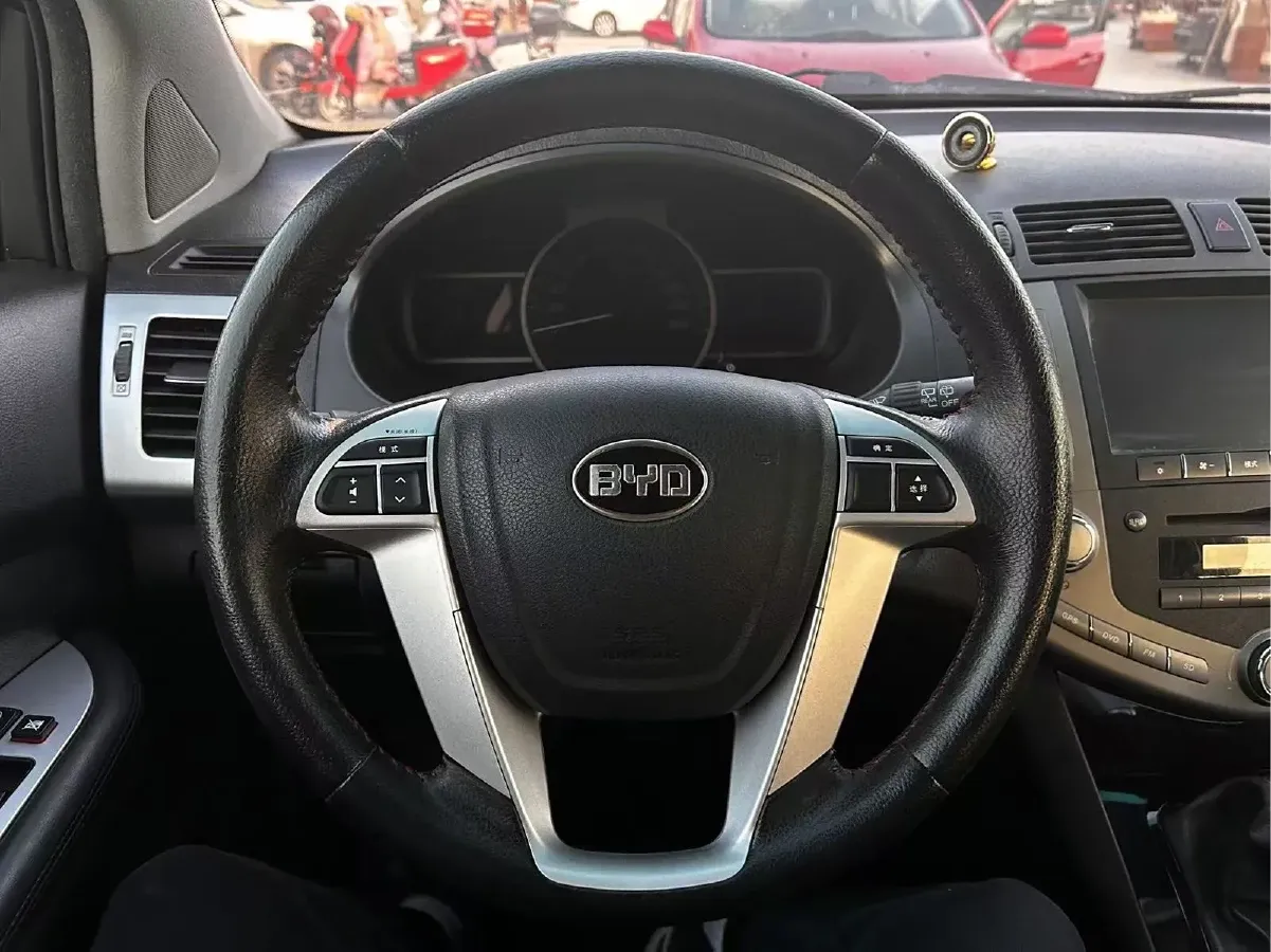 2014 BYD S6 2.0L 140HP L4 5MT,autocango,china used car exporter,china ev exporter,chinese used car exporter,chinese used ev exporter
