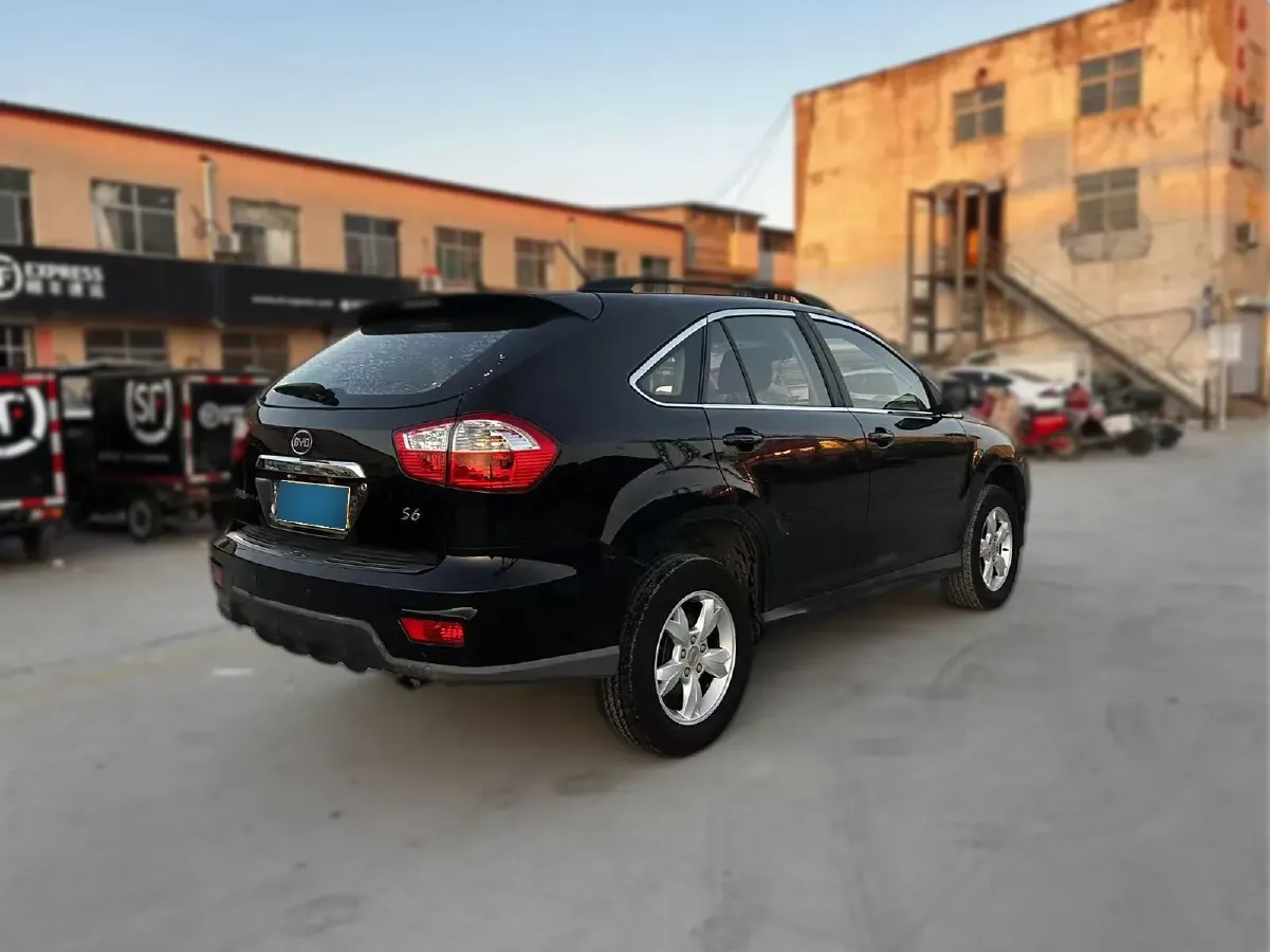 2014 BYD S6 2.0L 140HP L4 5MT,autocango,china used car exporter,china ev exporter,chinese used car exporter,chinese used ev exporter