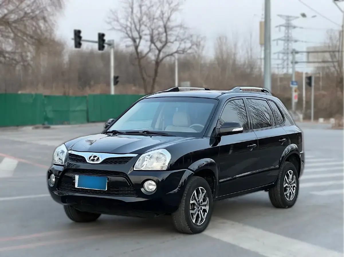 2013 Hyundai Tucson 2.0L 141HP L4 5MT