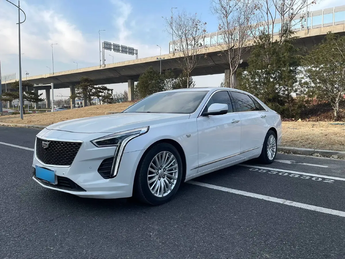 2022 Cadillac CT6 2.0T 237HP L4 10AT