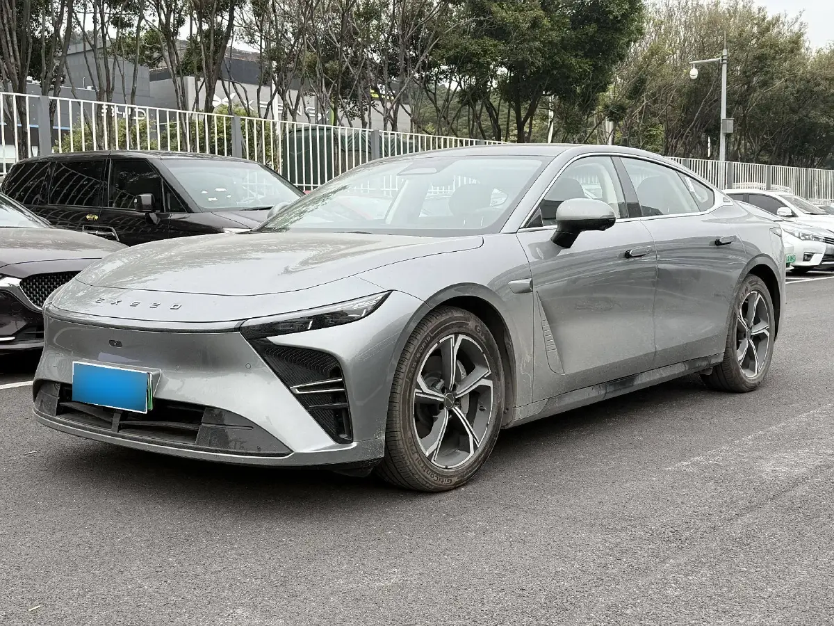 2024 Exceed Sterra ES BEV 66.4KWH