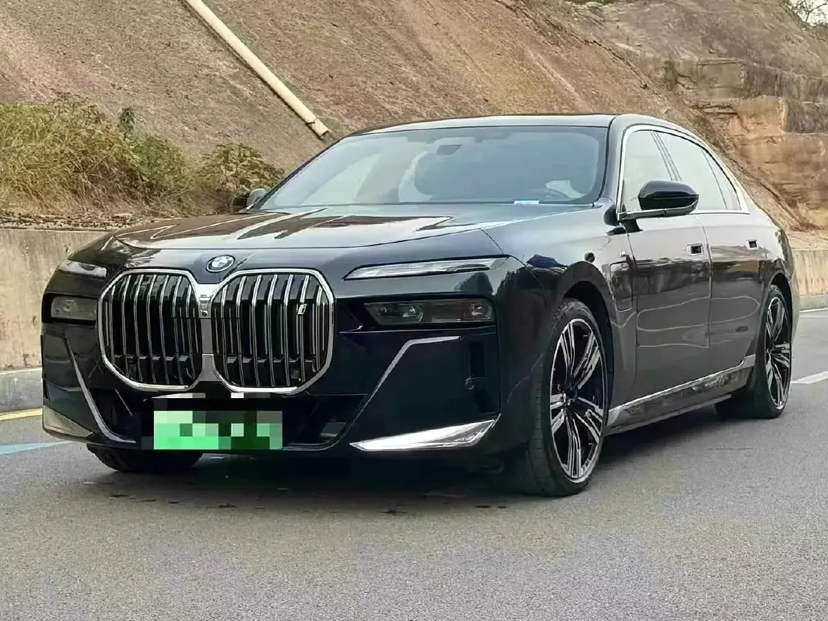 2023 BMW i7 BEV 101.7KWH