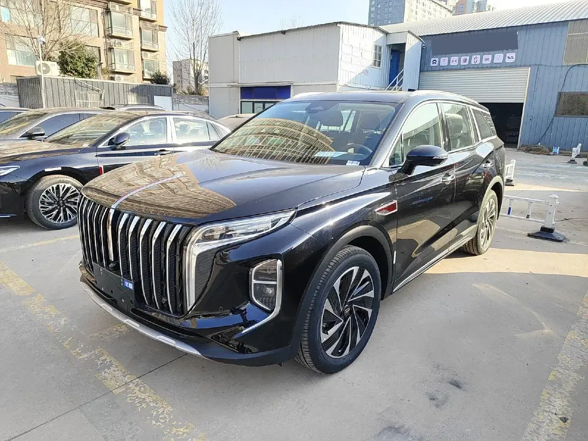 2024 HongQi HS7 2.0T 252HP L4 8AT