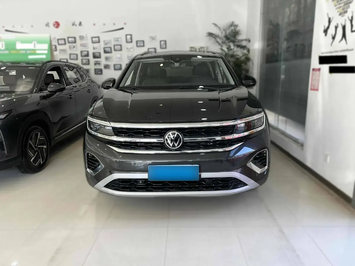 2022 Volkswagen Talagon 2.0T 220HP L4 7DCT