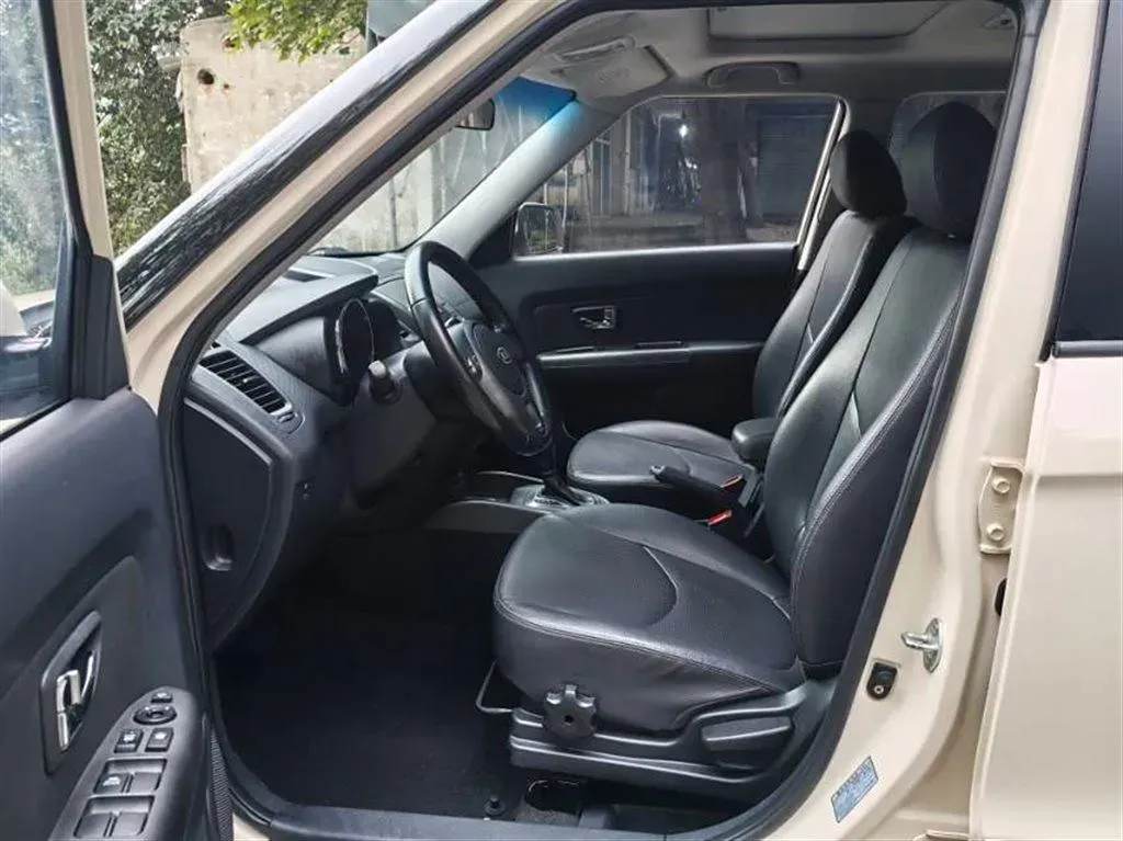 2013 Kia Soul 1.6L 123HP L4 4AT,autocango,china used car exporter,china ev exporter,chinese used car exporter,chinese used ev exporter