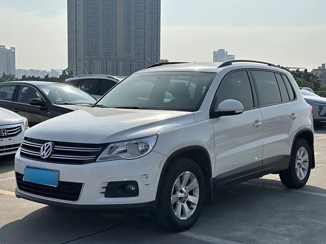 2012 Volkswagen Tiguan 1.8T 160HP L4 6AT