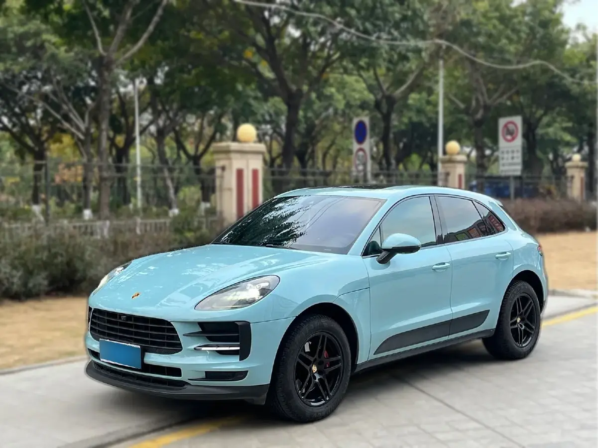 2018 Porsche Macan 2.0T 252HP L4 7DCT