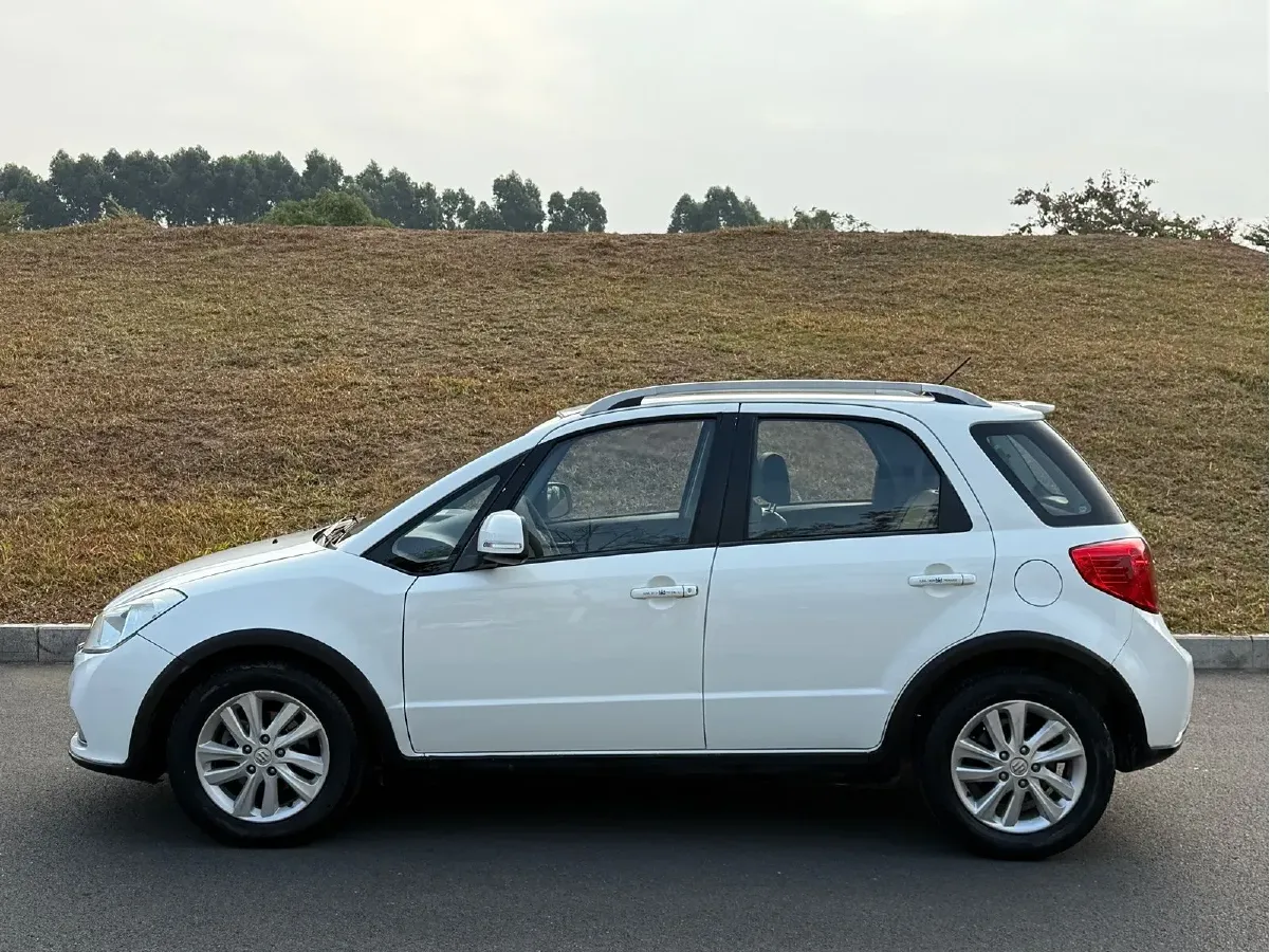 2013 Suzuki SX4 1.6L 109HP L4 4AT,autocango,china used car exporter,china ev exporter,chinese used car exporter,chinese used ev exporter