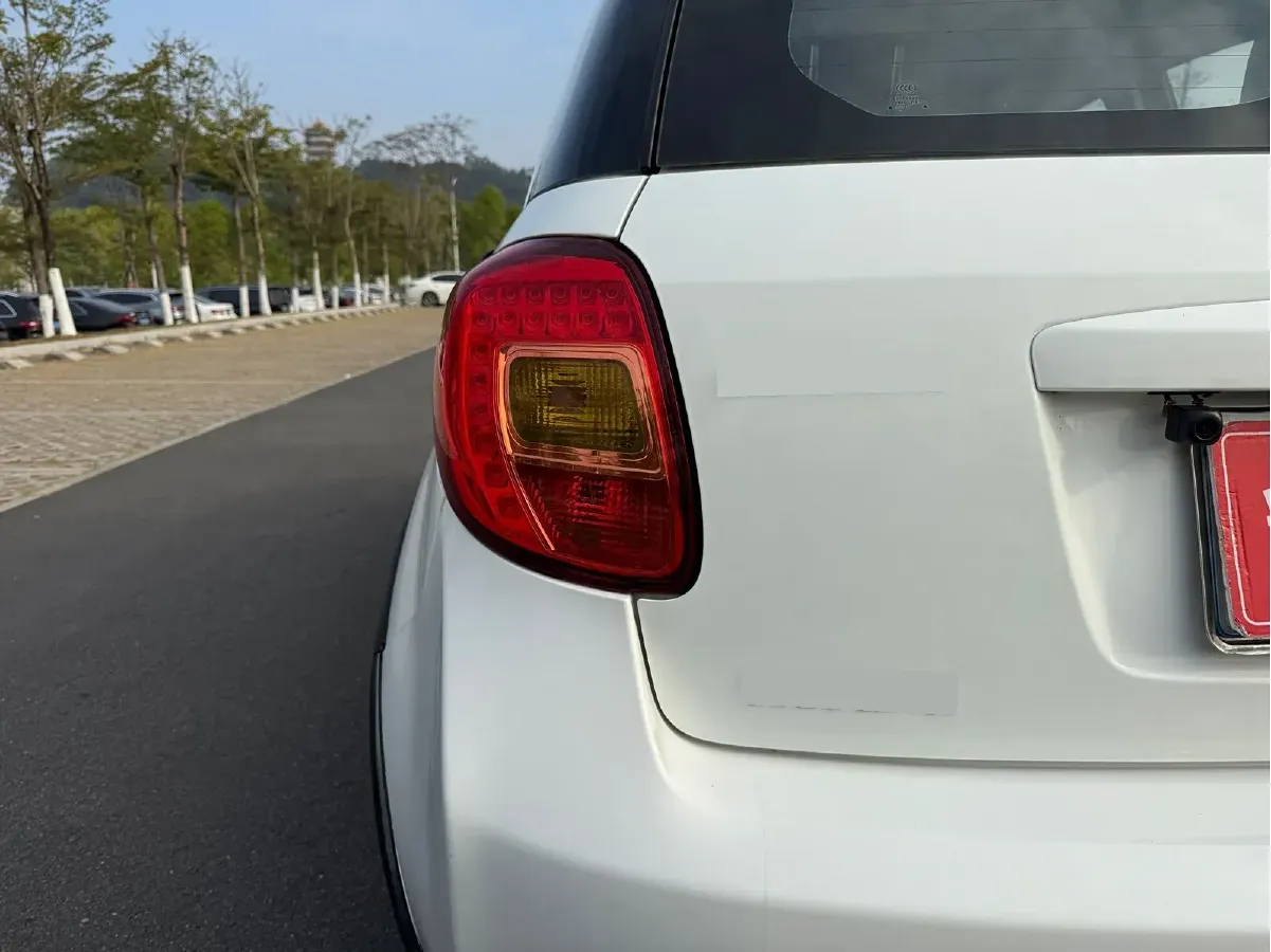 2013 Suzuki SX4 1.6L 109HP L4 4AT,autocango,china used car exporter,china ev exporter,chinese used car exporter,chinese used ev exporter