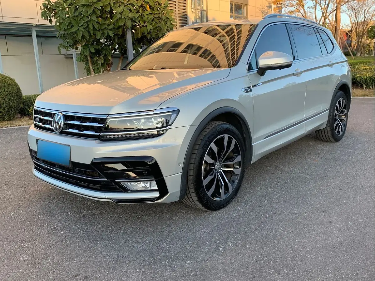 2020 Volkswagen Tiguan L 2.0T 186HP L4 7DCT