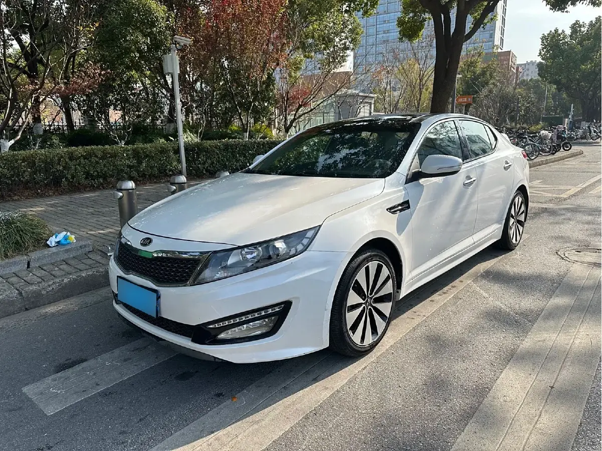 2014 Kia K5 2.0L 162HP L4 6AT