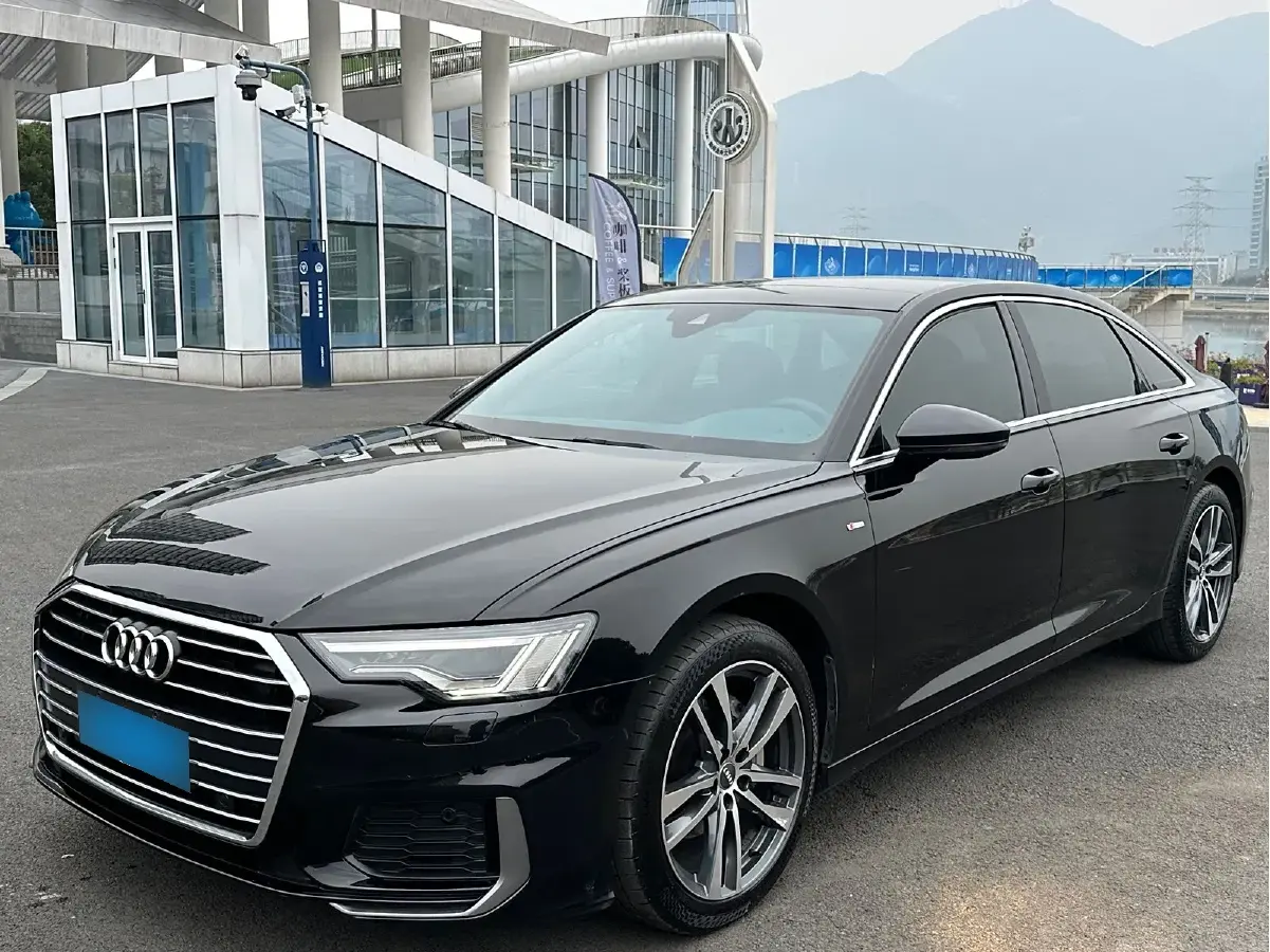 2019 Audi A6L 2.0T 190HP L4 7DCT