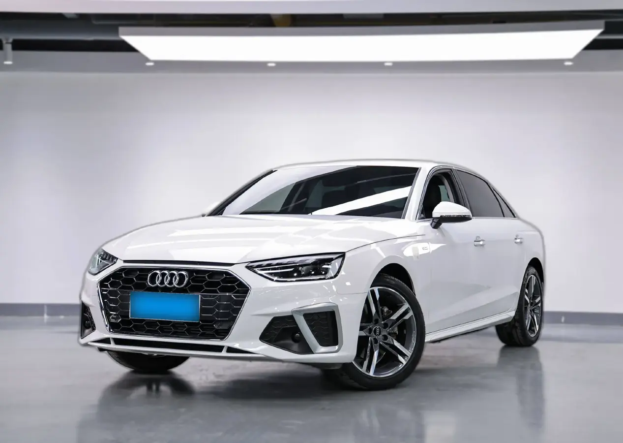 2022 Audi A4L 2.0T 190HP L4 7DCT