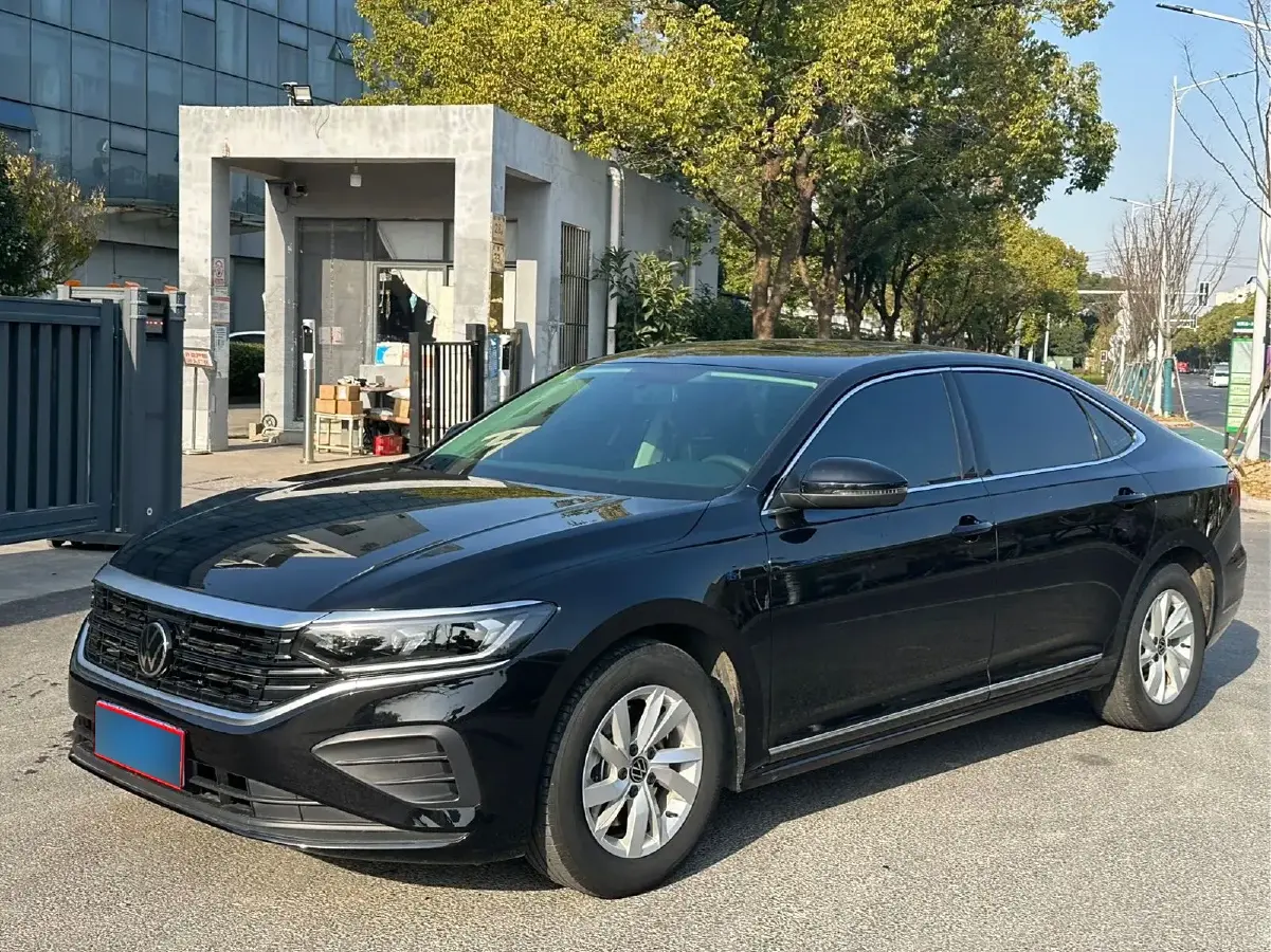 2024 Volkswagen Passat 1.4T 150HP L4 7DCT