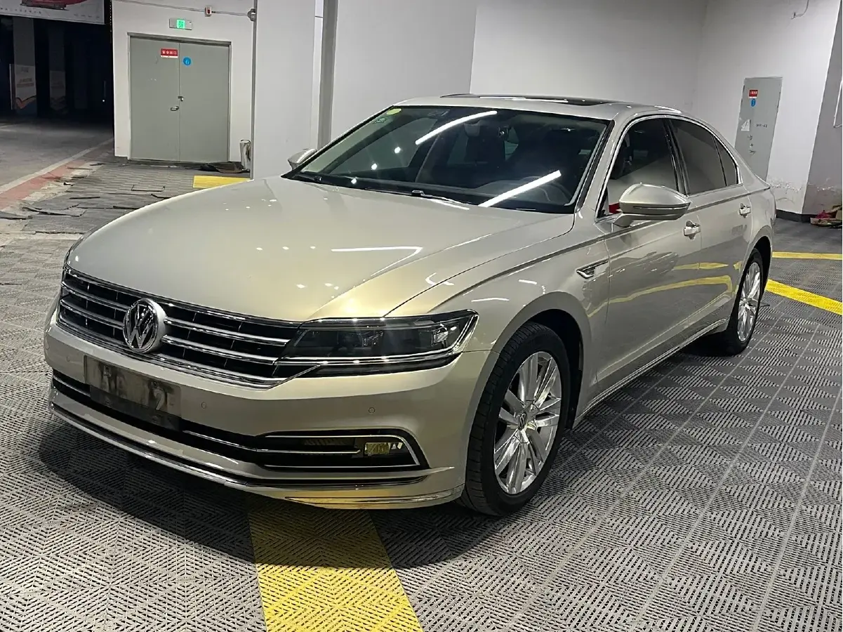 2016 Volkswagen Phideon 2.0T 224HP L4 7DCT
