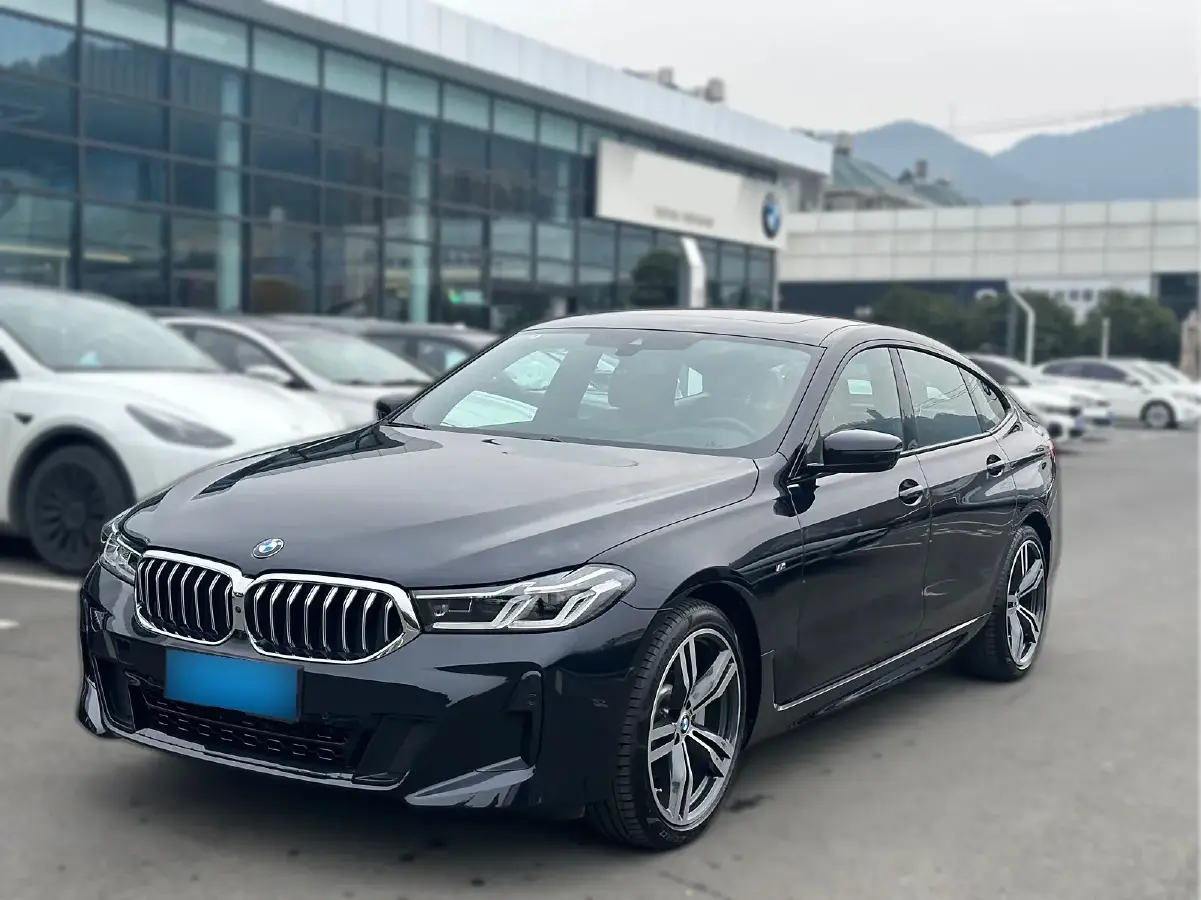 2022 BMW 6 Series GT 2.0T 245HP L4 8AT