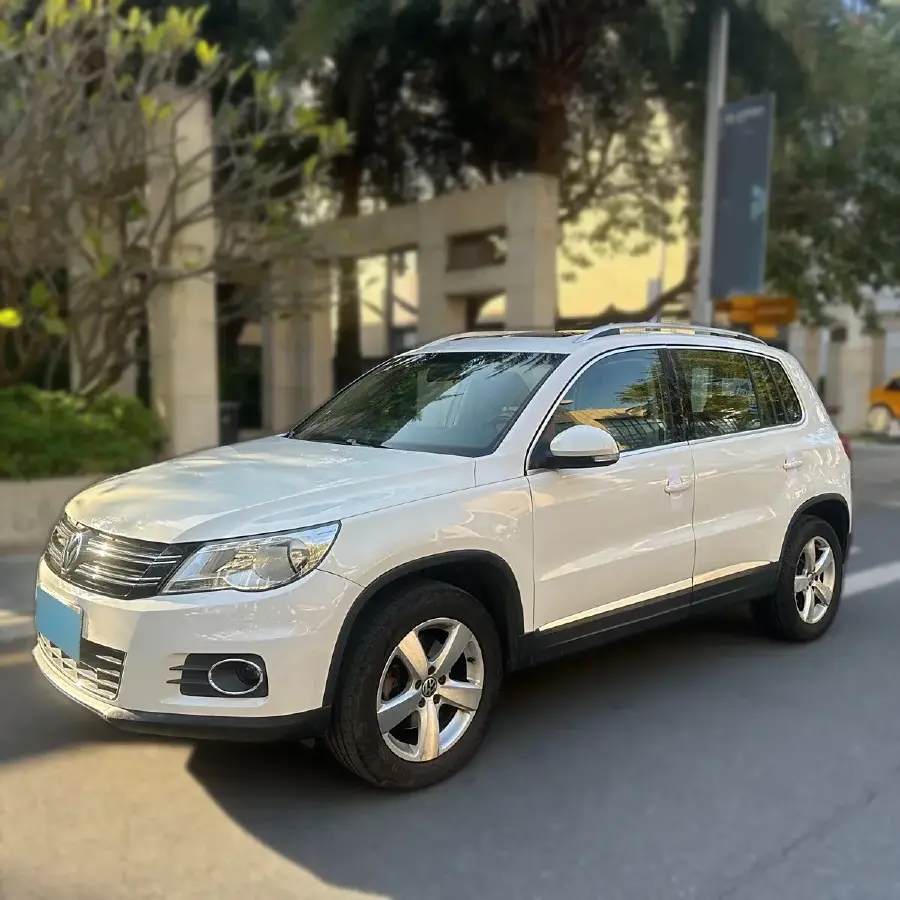 2012 Volkswagen Tiguan 2.0T 200HP L4 6AT