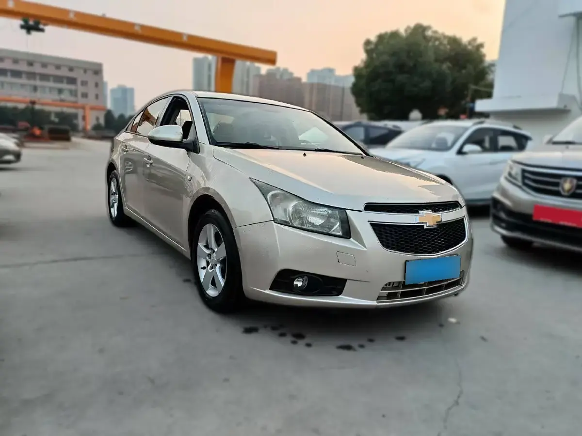 2013 Chevrolet Cruze 1.6L 121HP L4 6AT