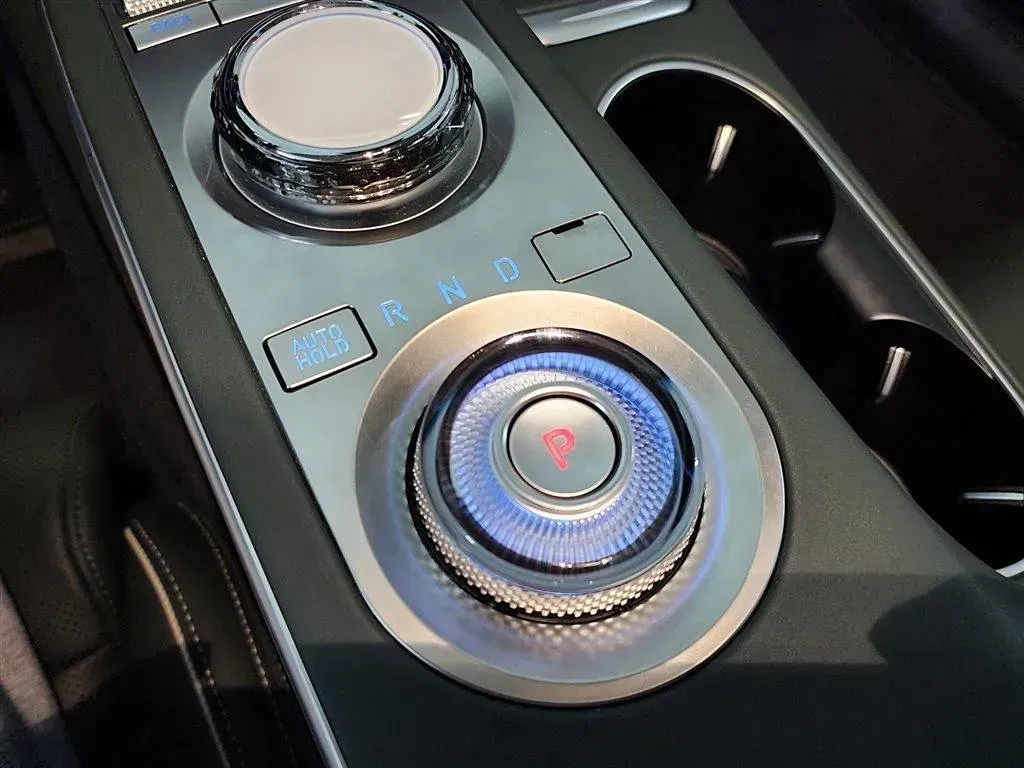 2023 Genesis GV70 BEV 76.4KWH,autocango,china used car exporter,china ev exporter,chinese used car exporter,chinese used ev exporter