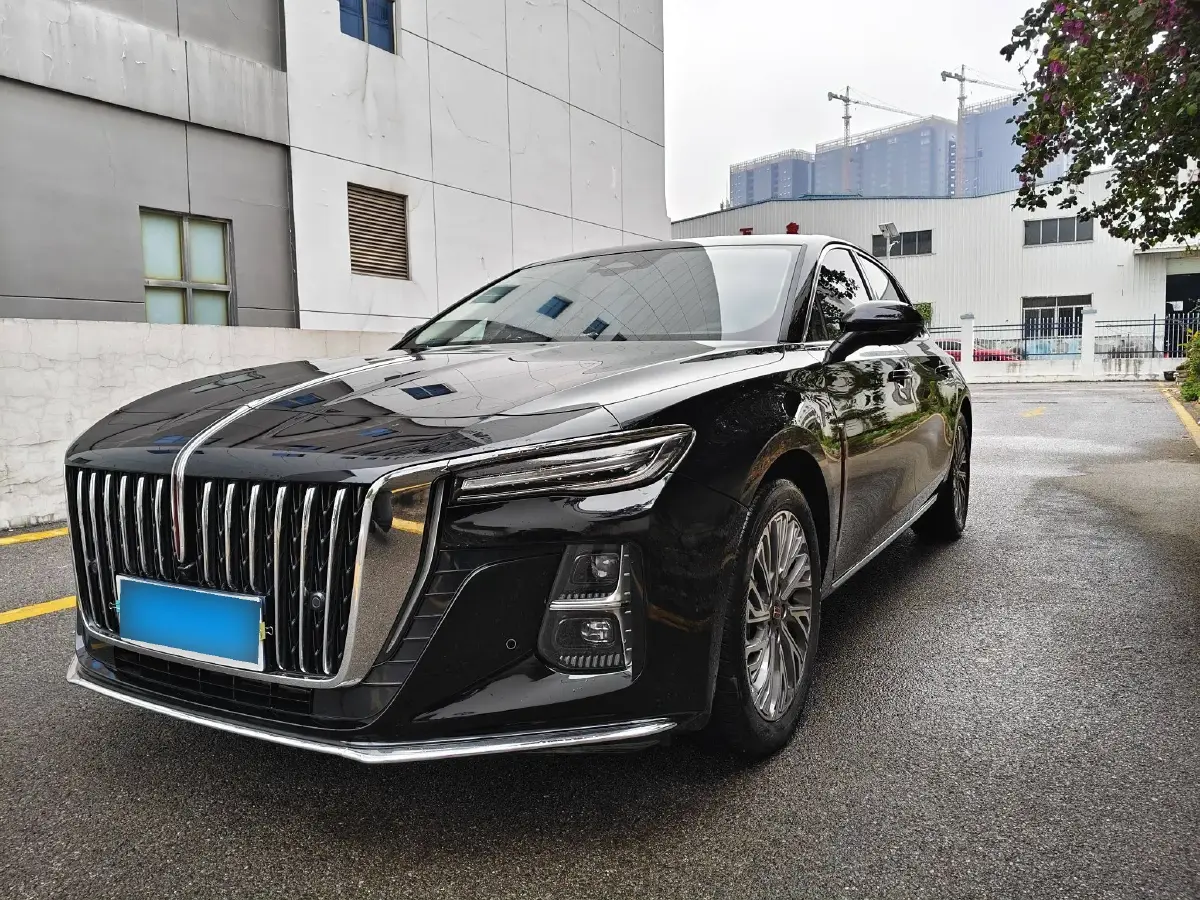 2023 HongQi H5 2.0T 224HP L4 8AT