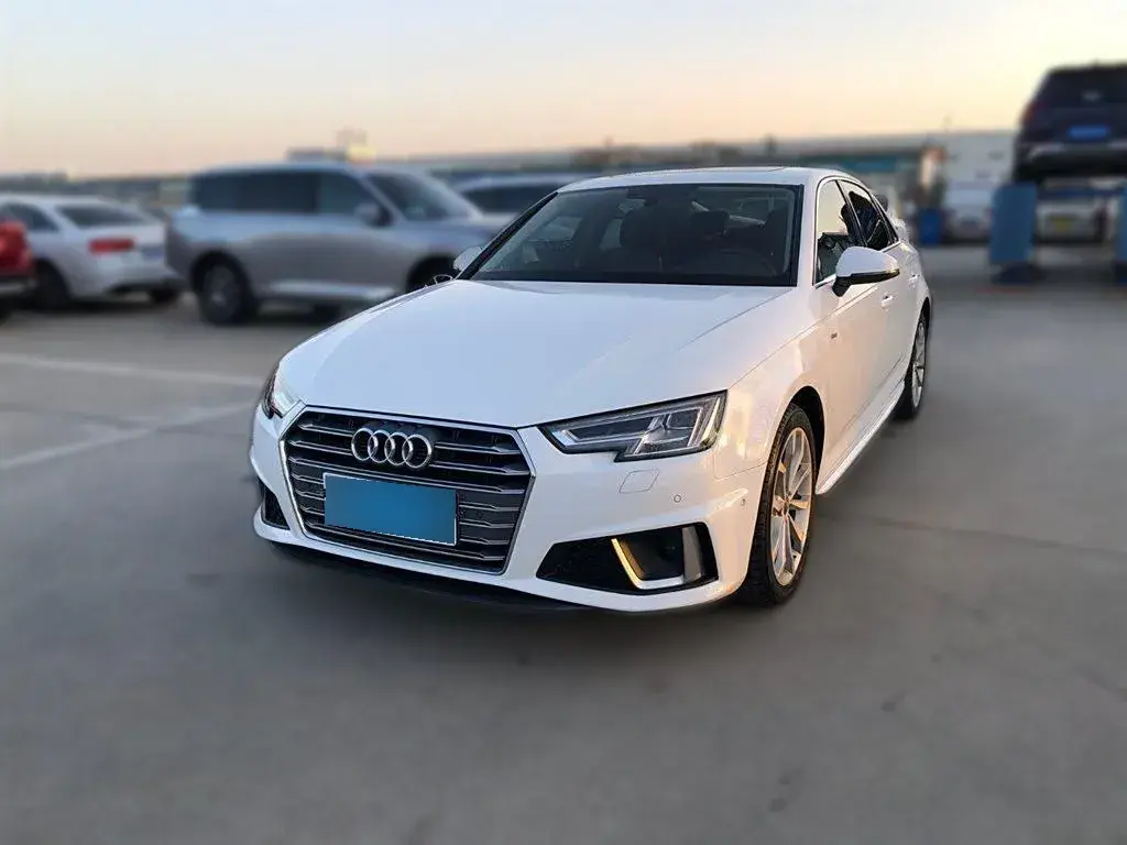 2019 Audi A4L 2.0T 190HP L4 7DCT