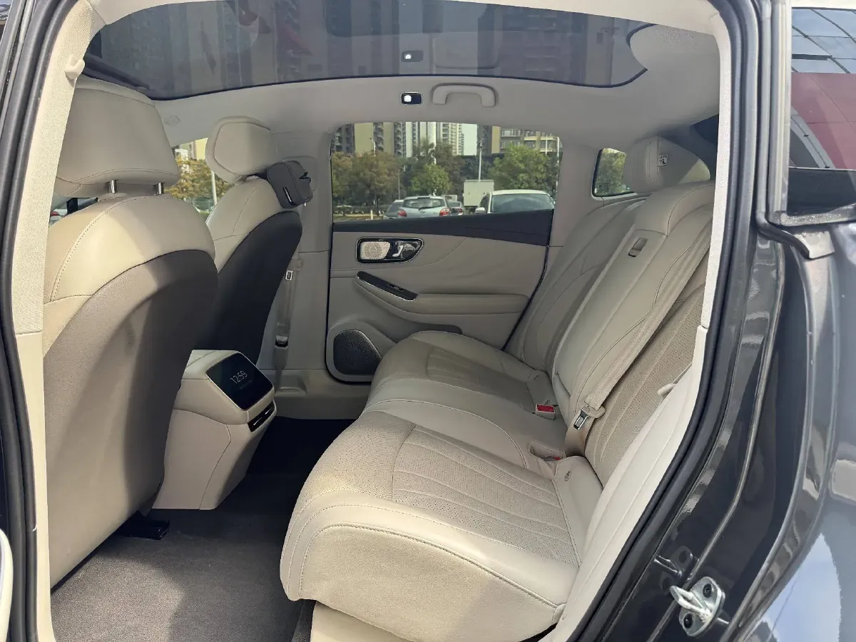 2023 Rising Auto F7 BEV 90KWH,autocango,china used car exporter,china ev exporter,chinese used car exporter,chinese used ev exporter