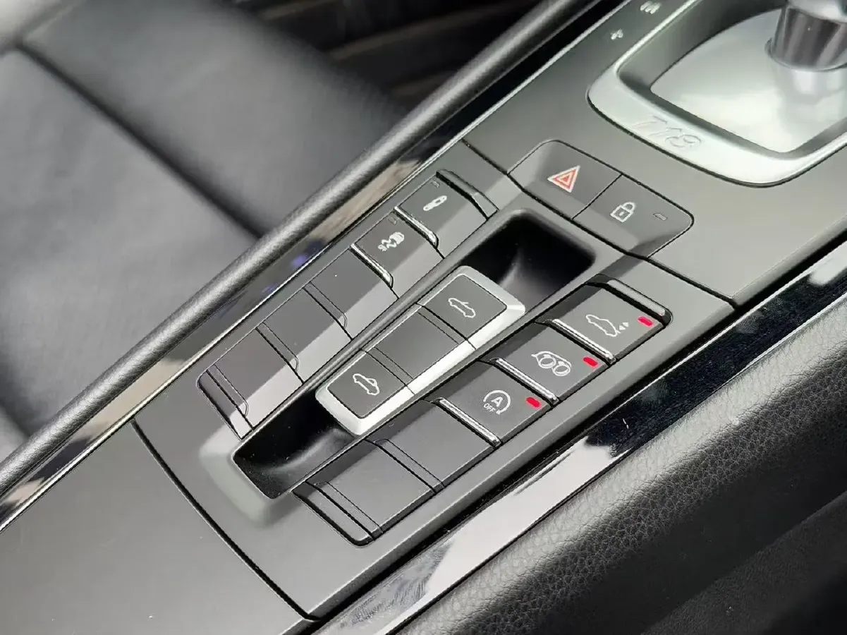 2019 Porsche 718 2.0T 300HP H4 7DCT,autocango,china used car exporter,china ev exporter,chinese used car exporter,chinese used ev exporter