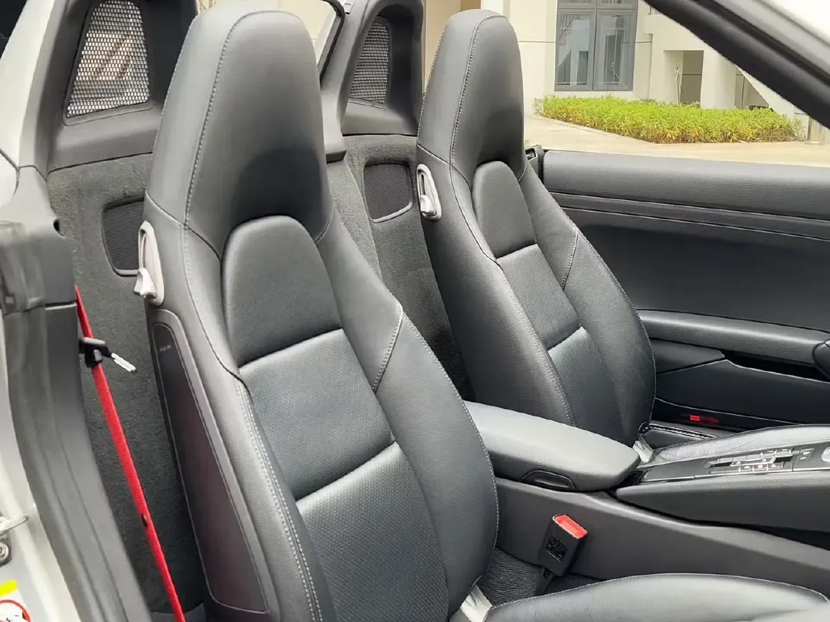 2019 Porsche 718 2.0T 300HP H4 7DCT,autocango,china used car exporter,china ev exporter,chinese used car exporter,chinese used ev exporter