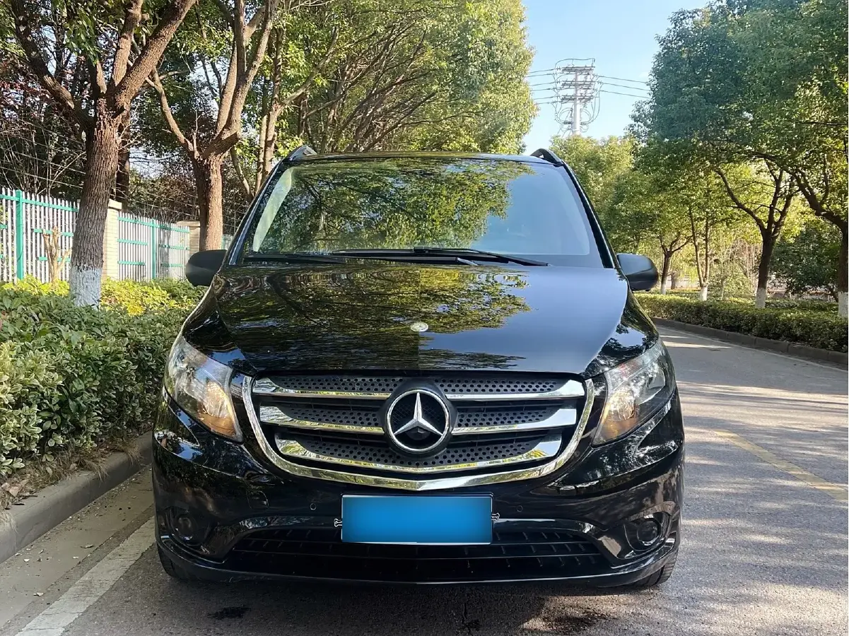 2016 Mercedes-Benz Vito 2.0T 211HP L4 7AT