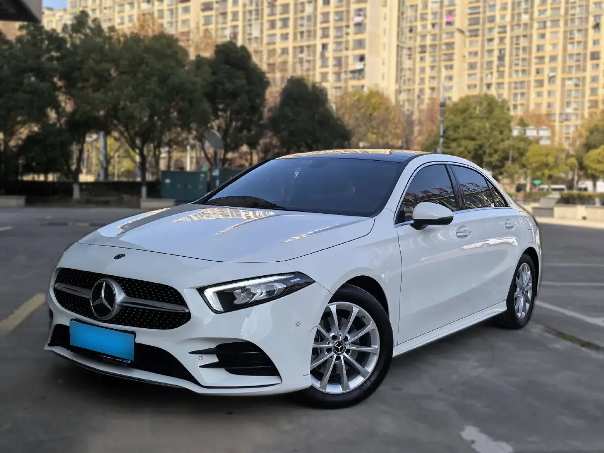 2020 Mercedes-Benz A Class 1.3T 163HP L4 7DCT