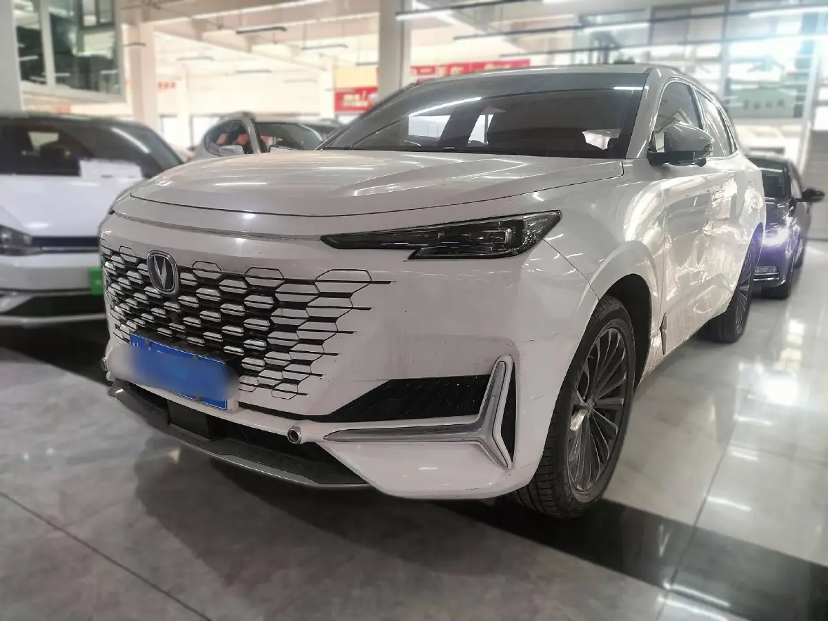 2021 ChangAn UNI-K 2.0T 233HP L4 8AT