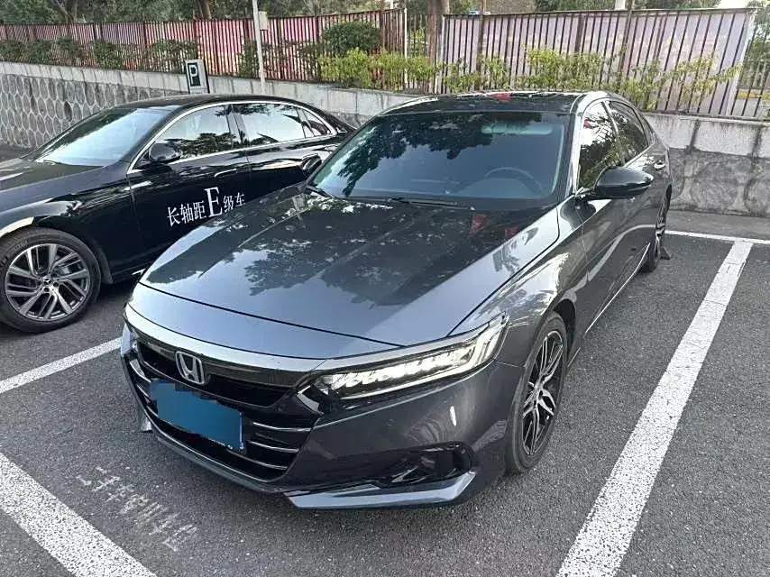 2022 Honda Accord 2.0L 146HP L4 E-CVT Hybrid