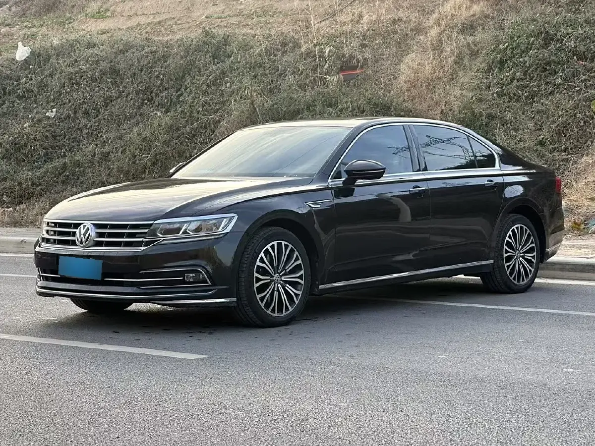 2018 Volkswagen Phideon 2.0T 224HP L4 7DCT