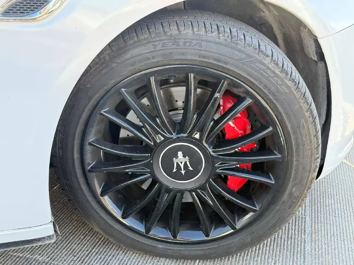 2013 Maserati Quattroporte 3.0T 330HP V6 8AT,autocango,china used car exporter,china ev exporter,chinese used car exporter,chinese used ev exporter