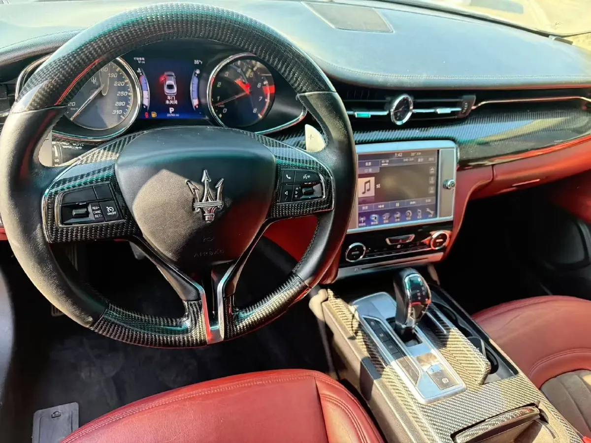 2013 Maserati Quattroporte 3.0T 330HP V6 8AT,autocango,china used car exporter,china ev exporter,chinese used car exporter,chinese used ev exporter