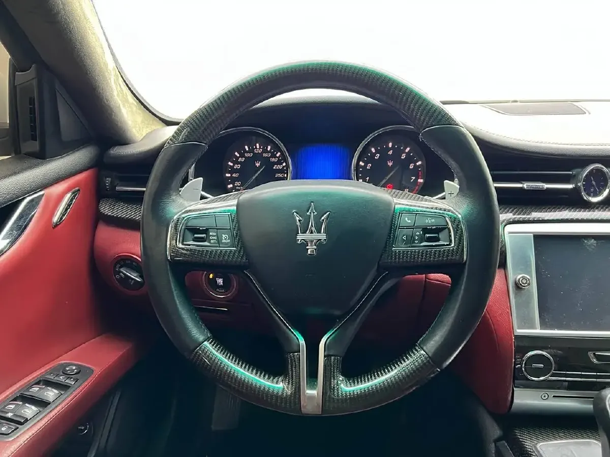 2013 Maserati Quattroporte 3.0T 330HP V6 8AT,autocango,china used car exporter,china ev exporter,chinese used car exporter,chinese used ev exporter