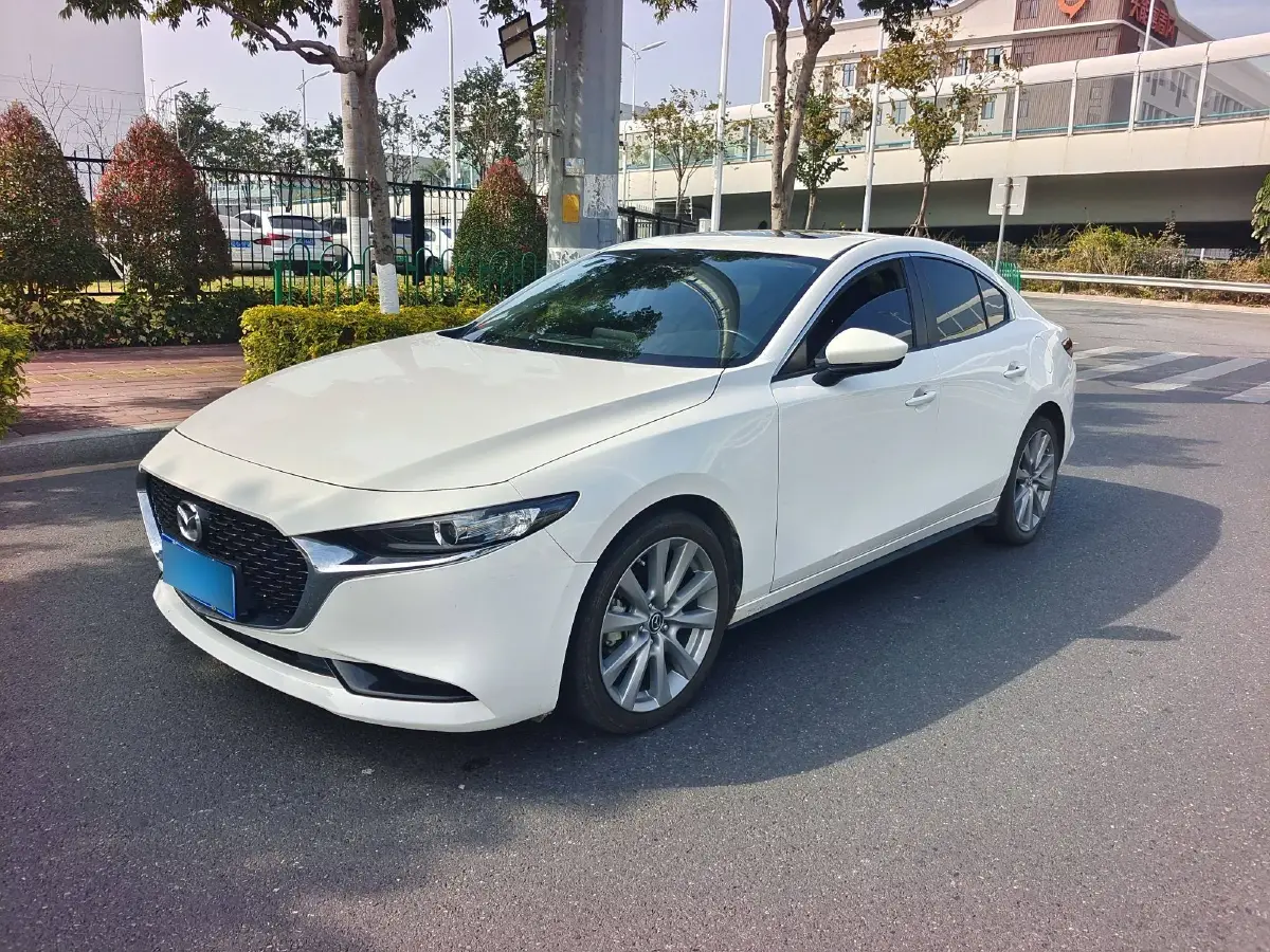 2021 Mazda 3 Axela 2.0L 158HP L4 6AT