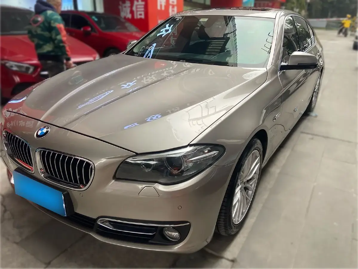 2014 BMW 5 Series 2.0T 218HP L4 8AT