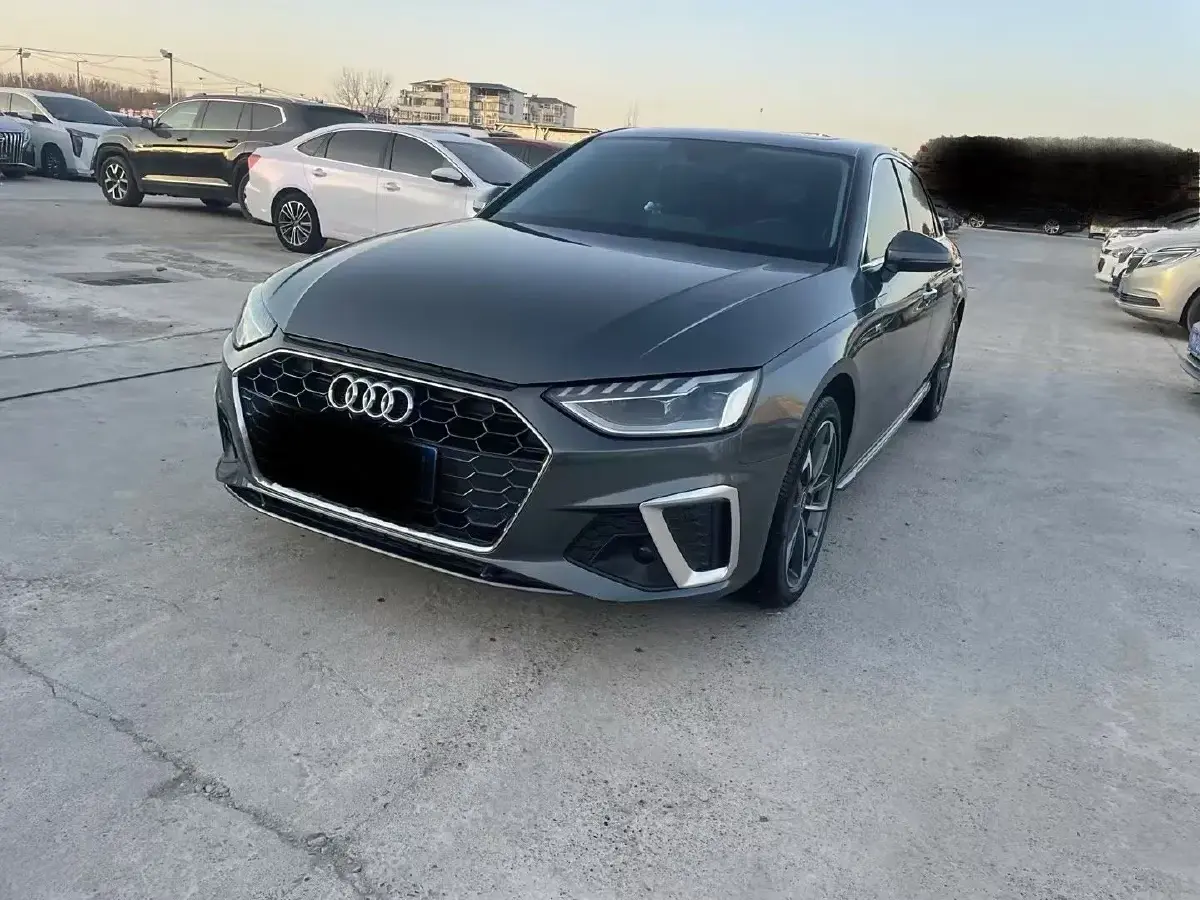 2022 Audi A4L 2.0T 190HP L4 7DCT