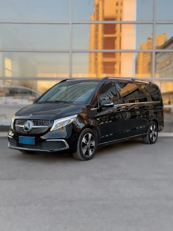 2022 Mercedes-Benz V Class 2.0T 211HP L4 9AT