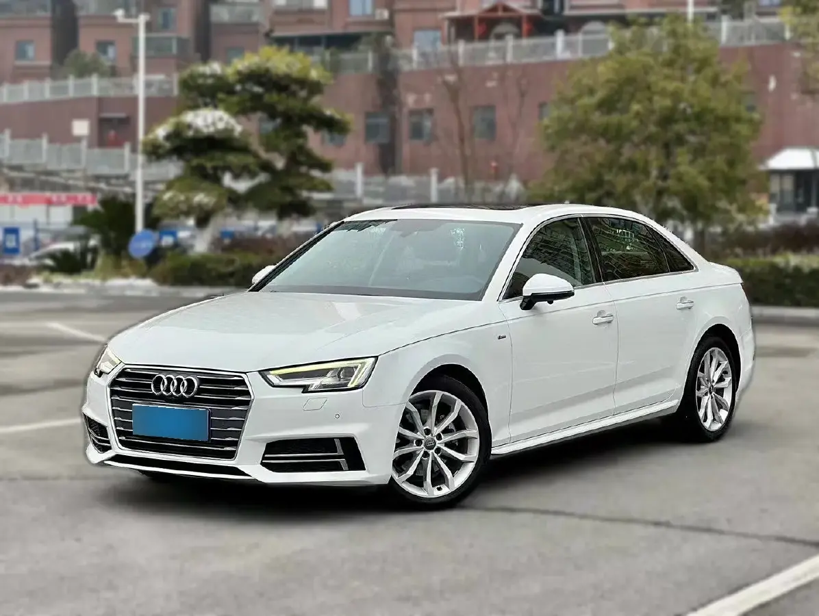 2018 Audi A4L 2.0T 190HP L4 7DCT