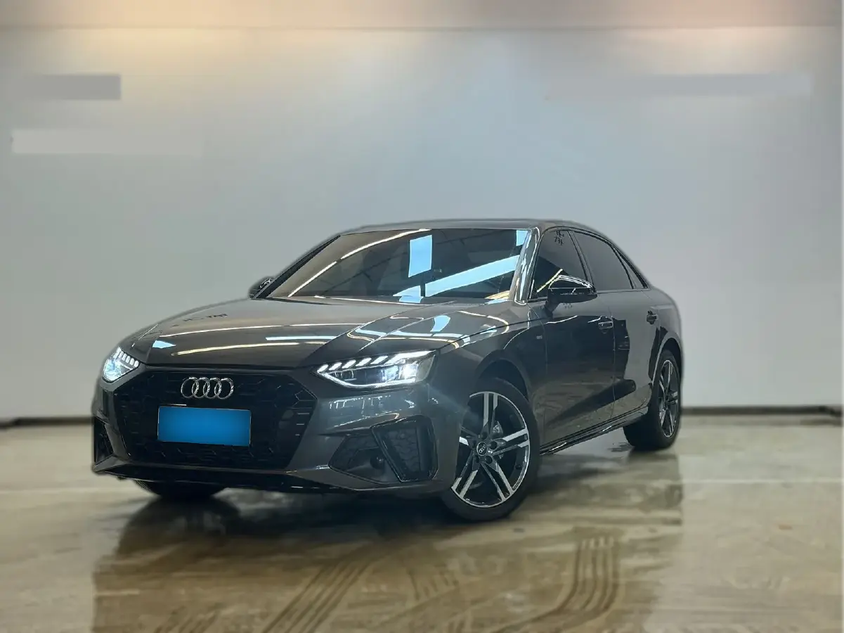 2022 Audi A4L 2.0T 190HP L4 7DCT