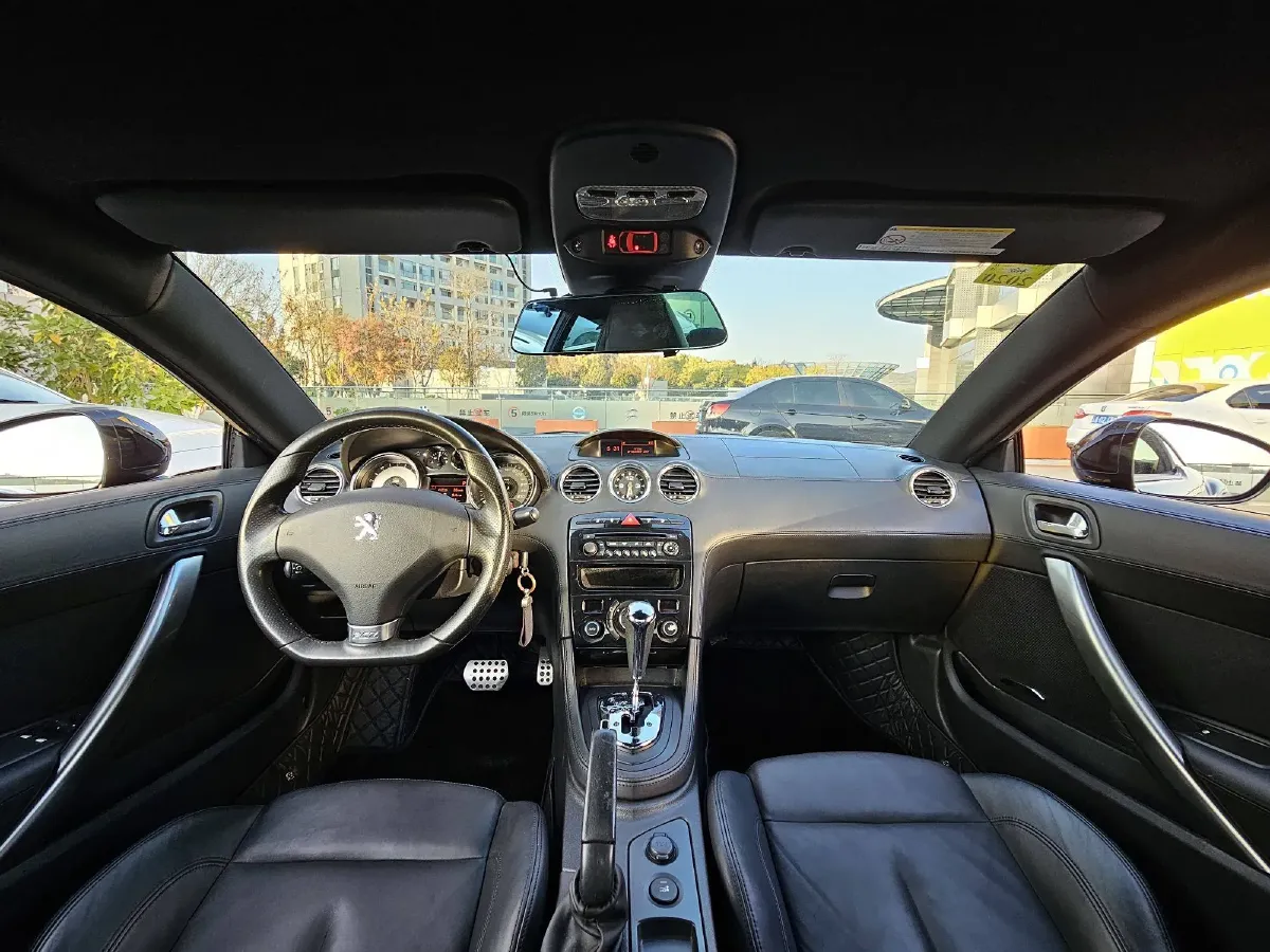 2011 Peugeot RCZ 1.6T 156HP L4 6AT,autocango,china used car exporter,china ev exporter,chinese used car exporter,chinese used ev exporter